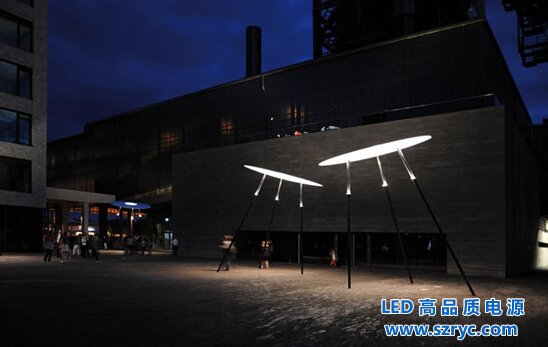LED看成UFO！眼瞎還是太像？